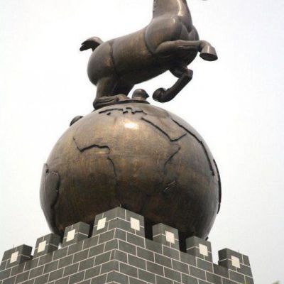 踩球马铜雕，广场铜马雕塑_看图王