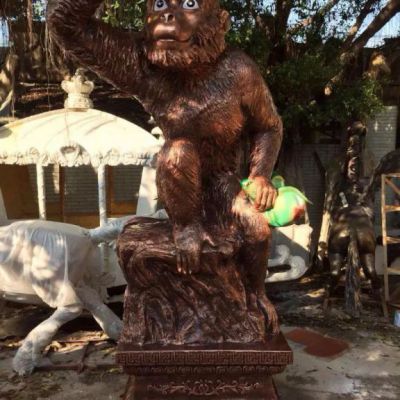 广场大猩猩动物铜雕