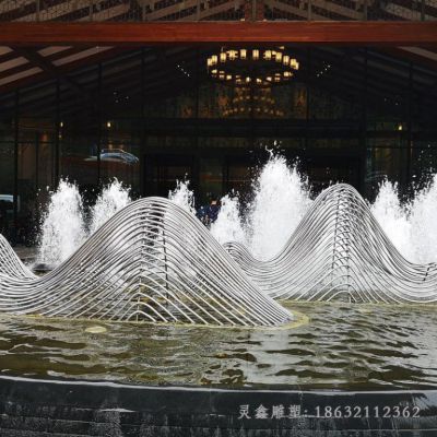 街头不锈钢镂空假山雕塑