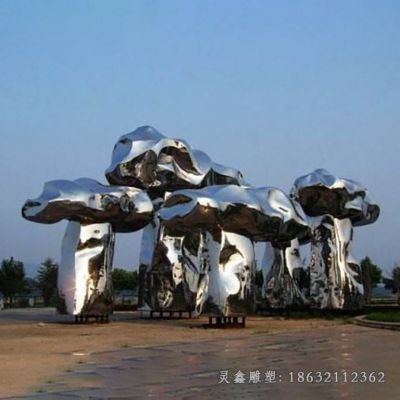 街边不锈钢蘑菇雕塑 