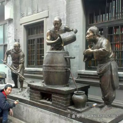 古代酿酒人物铜雕