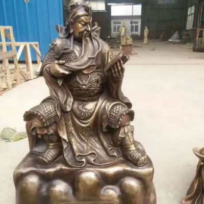 户外名将关公坐式人物铜雕