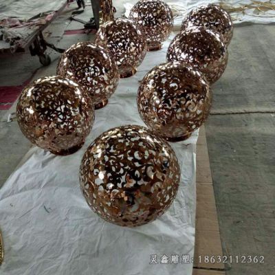 户外不锈钢镂空球雕塑