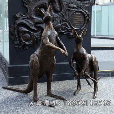 街边袋鼠动物铜雕