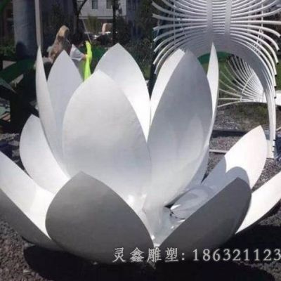 公园不锈钢荷花雕塑 