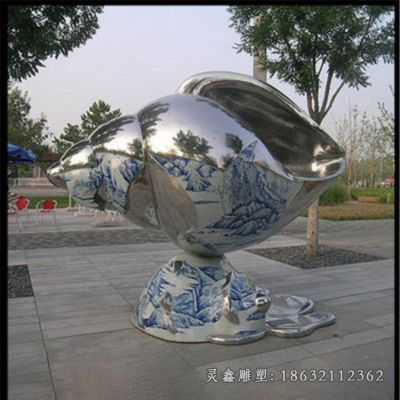 街边不锈钢海螺动物雕塑