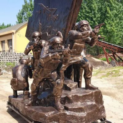 精兵之路组合公园铜雕