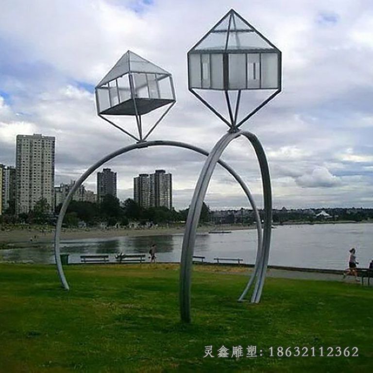 不锈钢镂空戒指景观雕塑