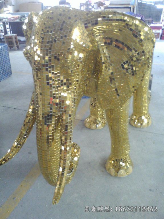 不锈钢金色大象动物雕塑