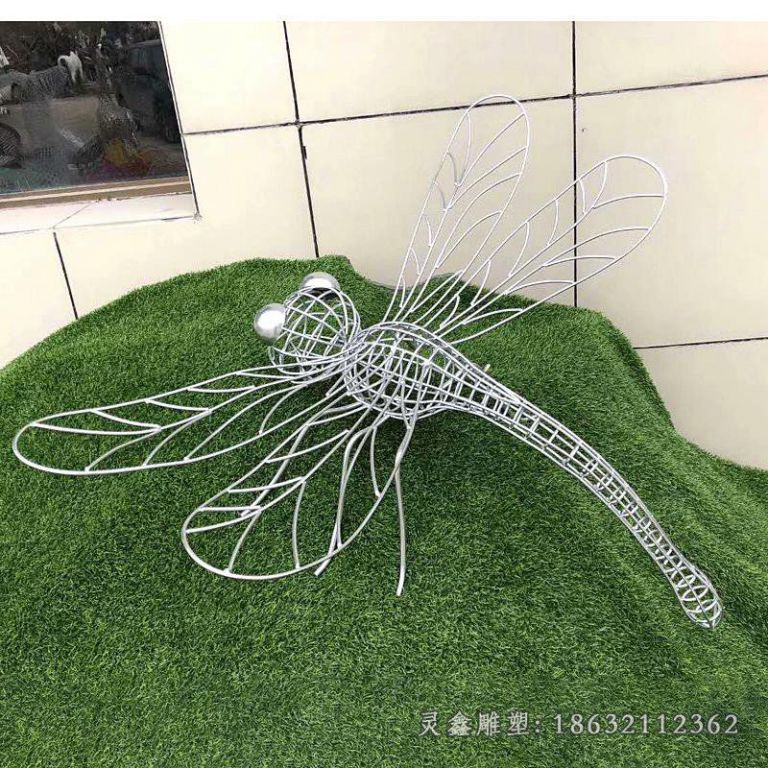 不锈钢蜻蜓镂空动物雕塑