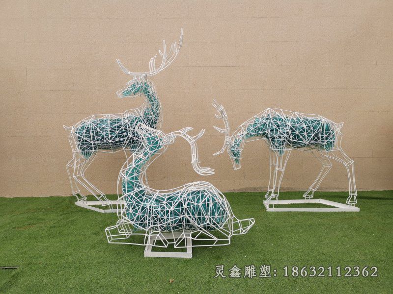 小区不锈钢鹿动物雕塑